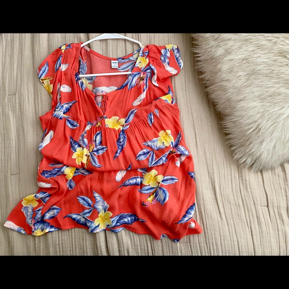 Old navy blouse